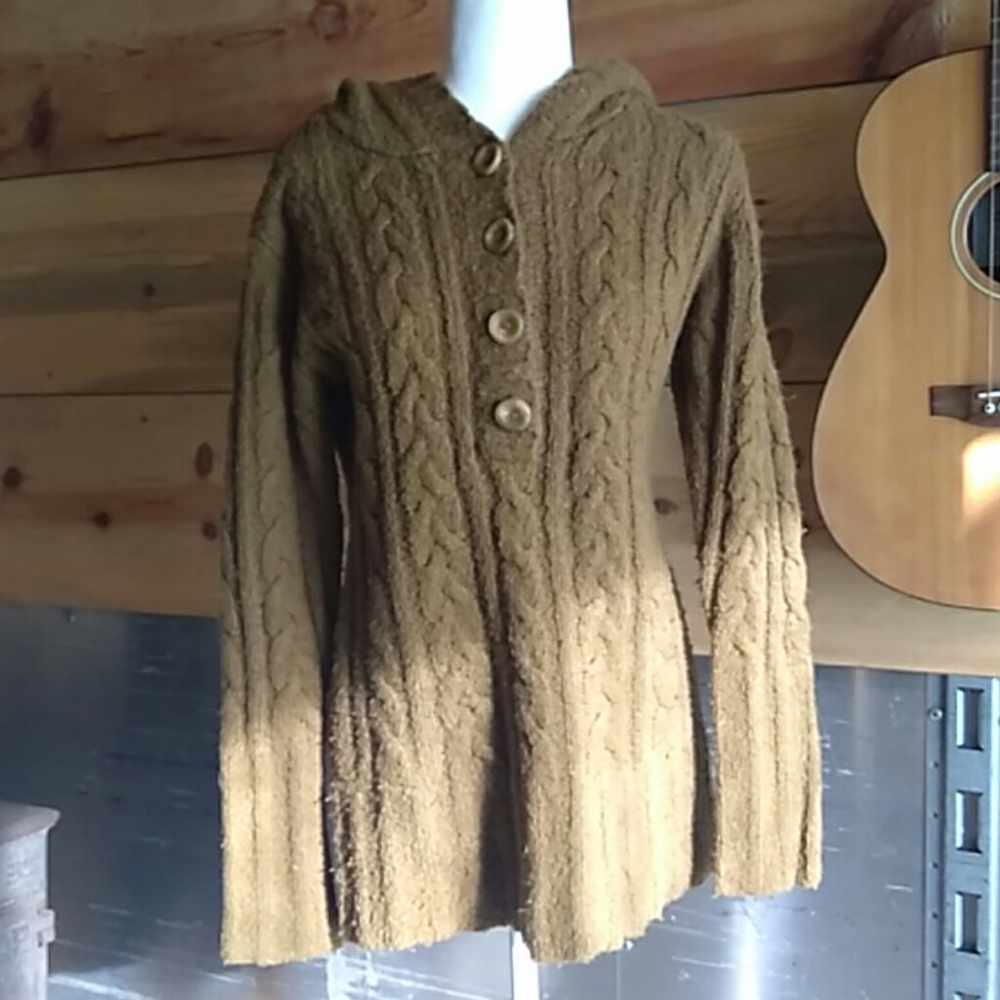 Cable Knit Hooded Sweater